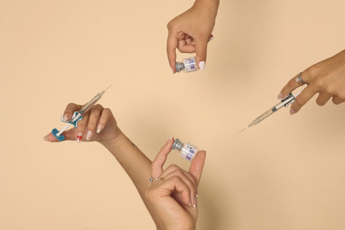 BOTOX, PREENCHIMENTO OU BIOESTIMULADOR: QUAL TRATAMENTO COMBINA MAIS COM SEU OBJETIVO?